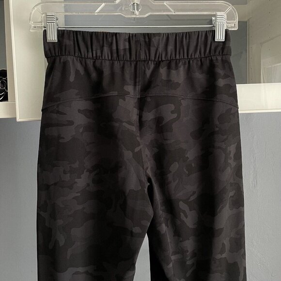 Lululemon On The Fly 7/8 Pant Incognito Camo Multi Grey - Picture 8 of 10
